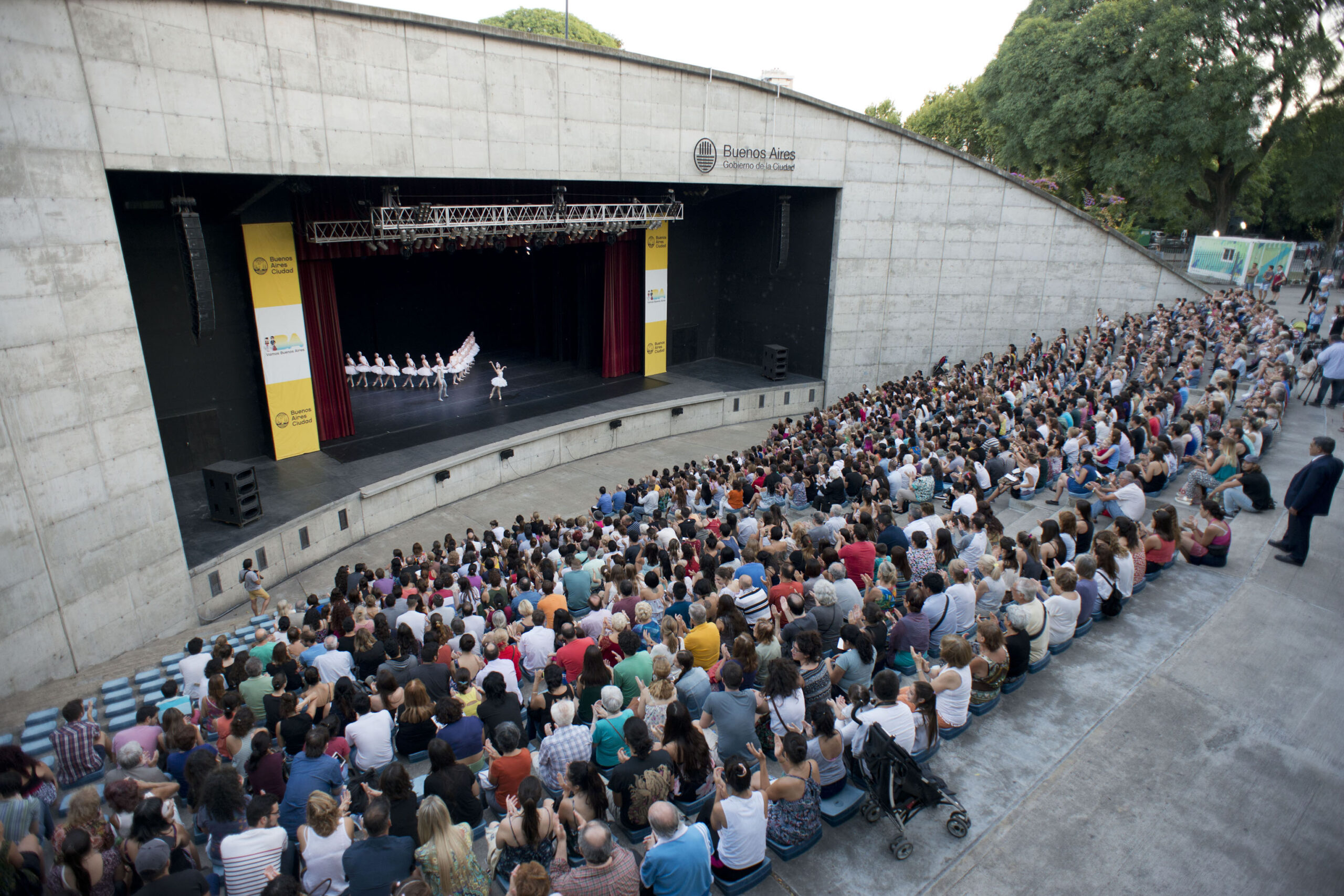 Puesta en valor del Anfiteatro del Parque Centenario – Marcela ...
